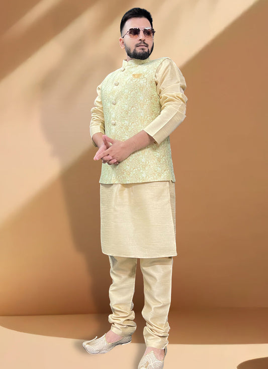 Ceram Silk Kurta Set with Green Jacket