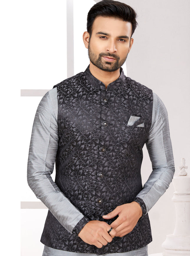 Grey Kurta Pyjama Set with Black Jacket