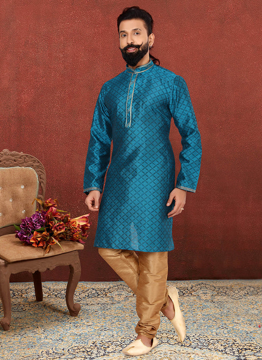 Mesmerizing Morpich Blackberry Mens Kurta Set