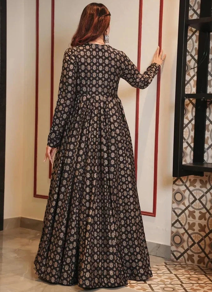 Black Faux Georgette Gown with Muslin Shrug