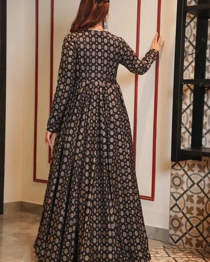 Black Faux Georgette Gown with Muslin Shrug