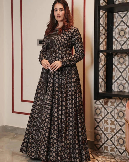 Black Faux Georgette Gown with Muslin Shrug