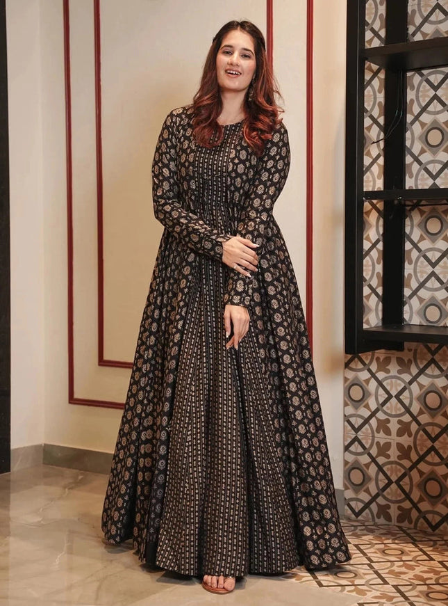 Black Faux Georgette Gown with Muslin Shrug